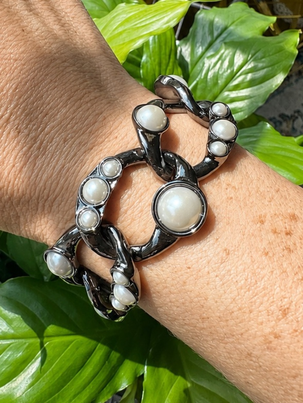 Vintage Graziano Pearl Gunmetal Statement Link Bracelet Toggle Clasp